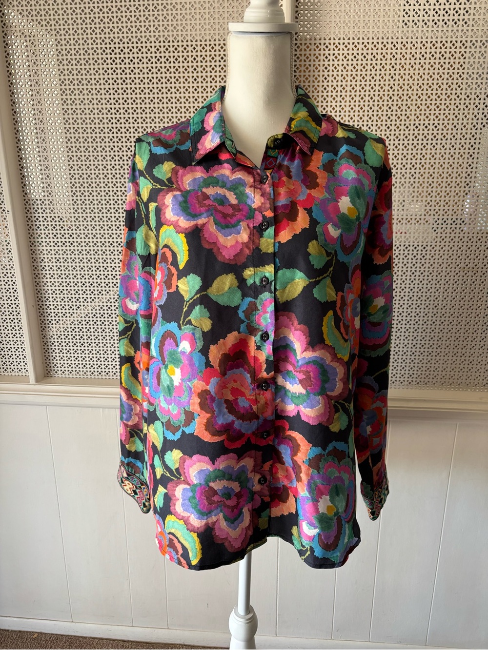 Johnny Was Workshop Calanthe Button Down 100% Silk Floral Blouse - Picture 4 of 11